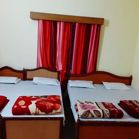 Hotel Jagat Raj, Sitapur Sitapur  Eksteriør billede